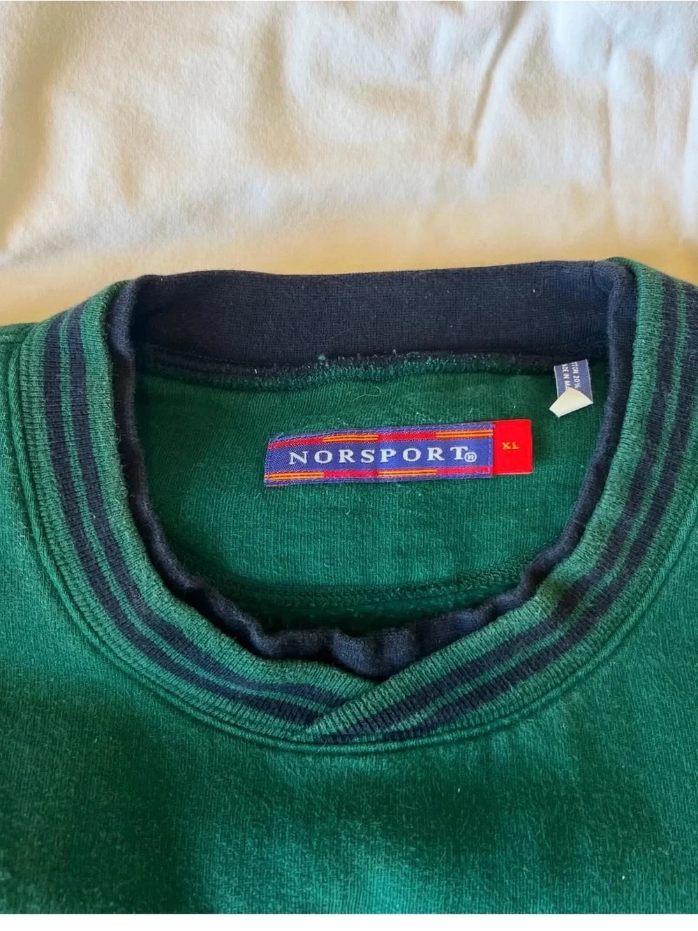 Men's Green Crewneck Sweater - Classic Pullover
